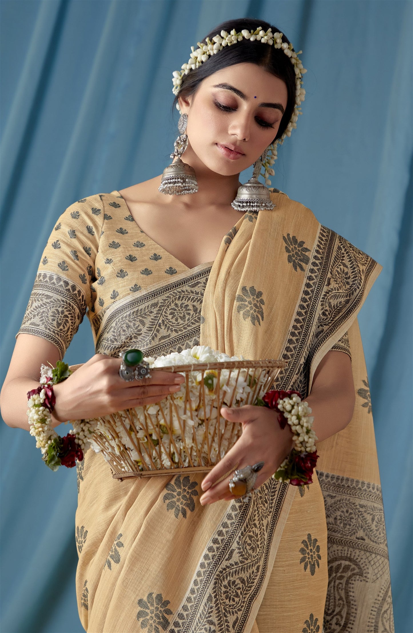 Light Yellow Colour Beautiful Traditional Wear Lucknowi Linen Saree