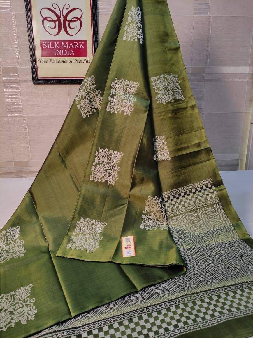 Mehndi Soft Lichi Silk Saree With Rich Pallu
