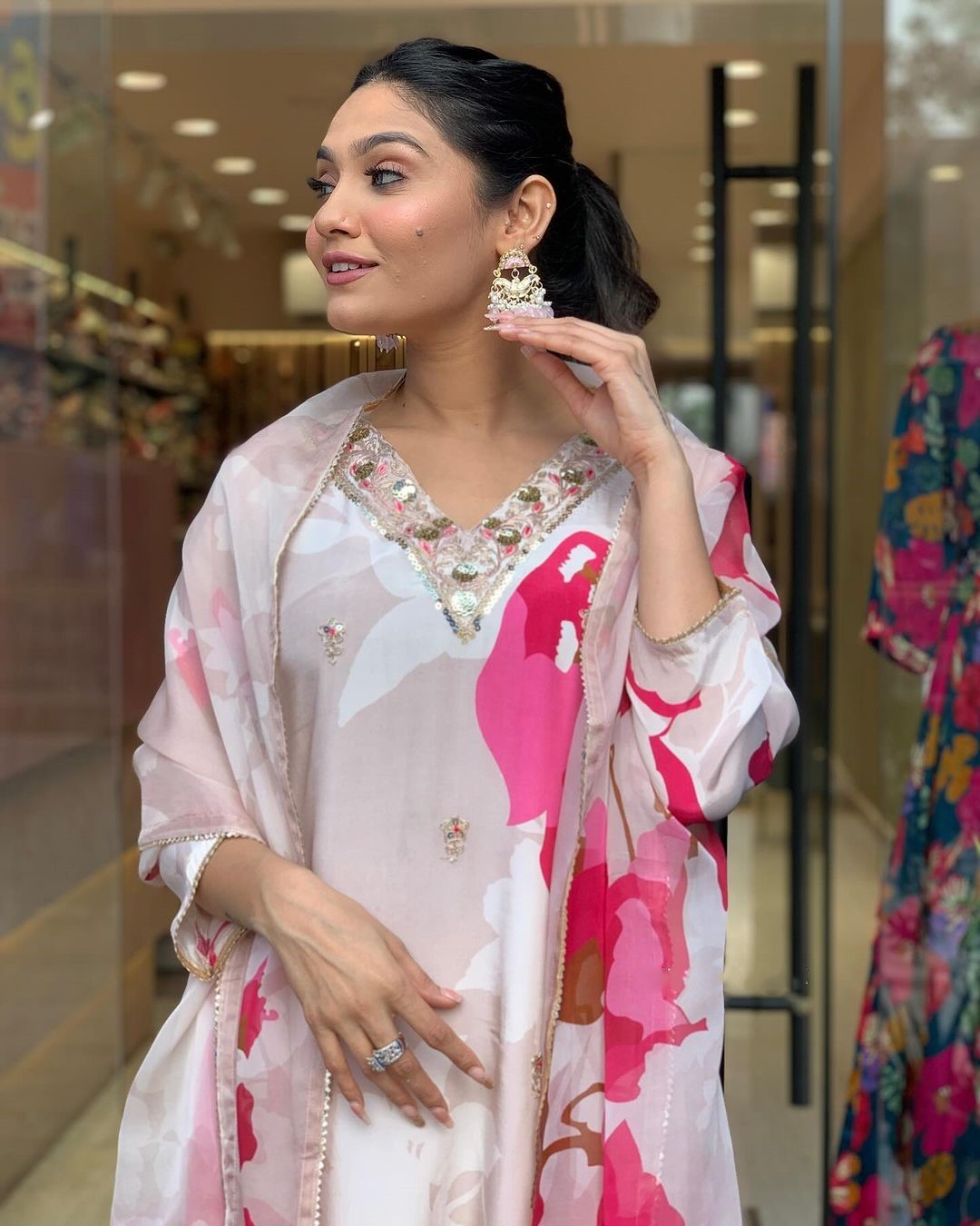 Women's Natural Crep Kurti Pant With Dupatta Collection