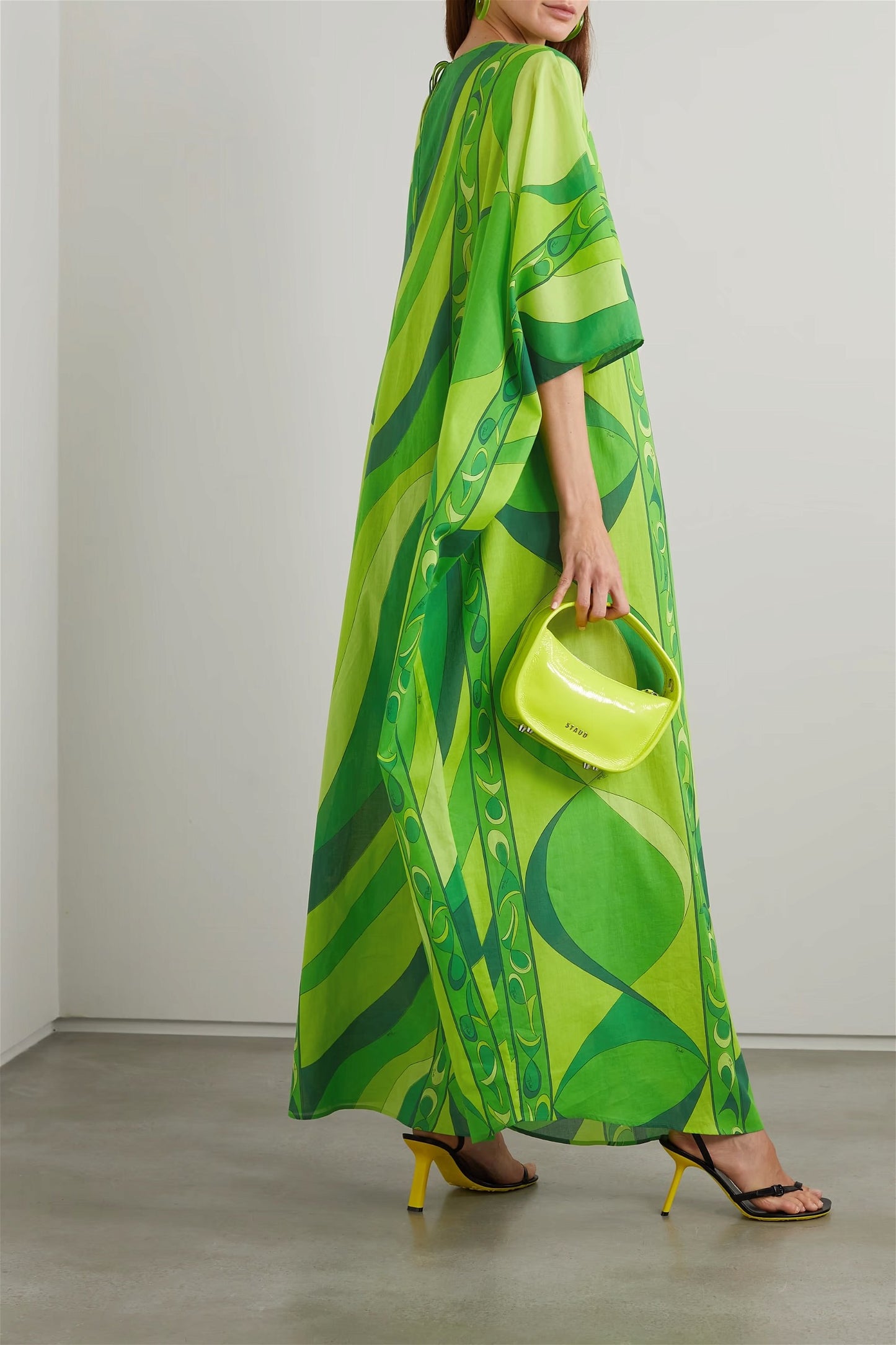 Women Printed Parrot Green Colour Long Kaftan In Soft Cotton Blend Fabric