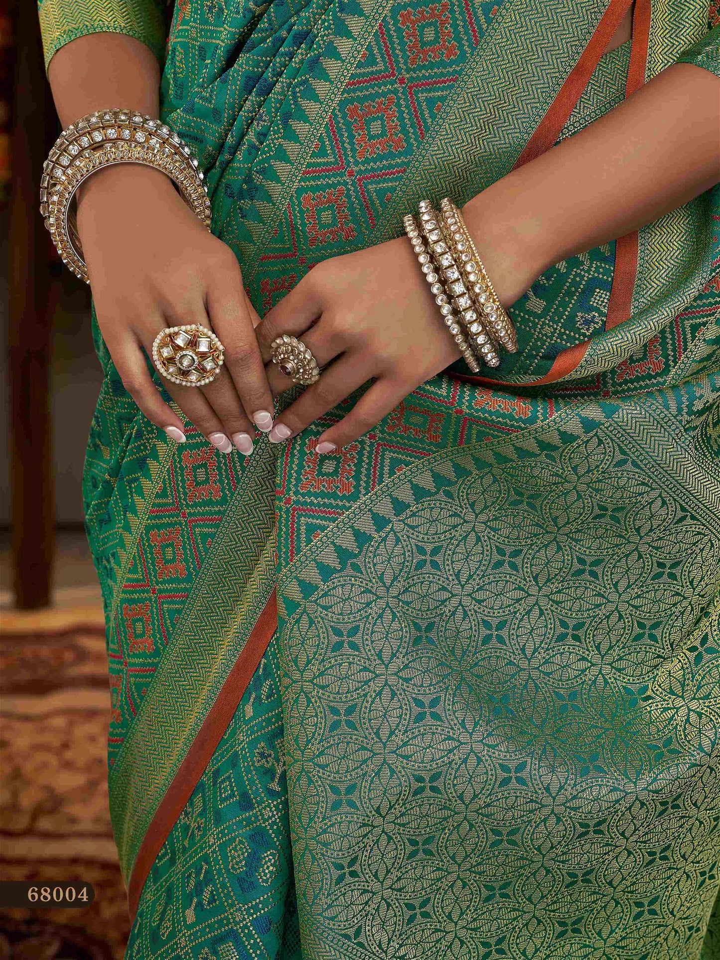 Beautiful Rama Green Banarasi Patola Silk Saree